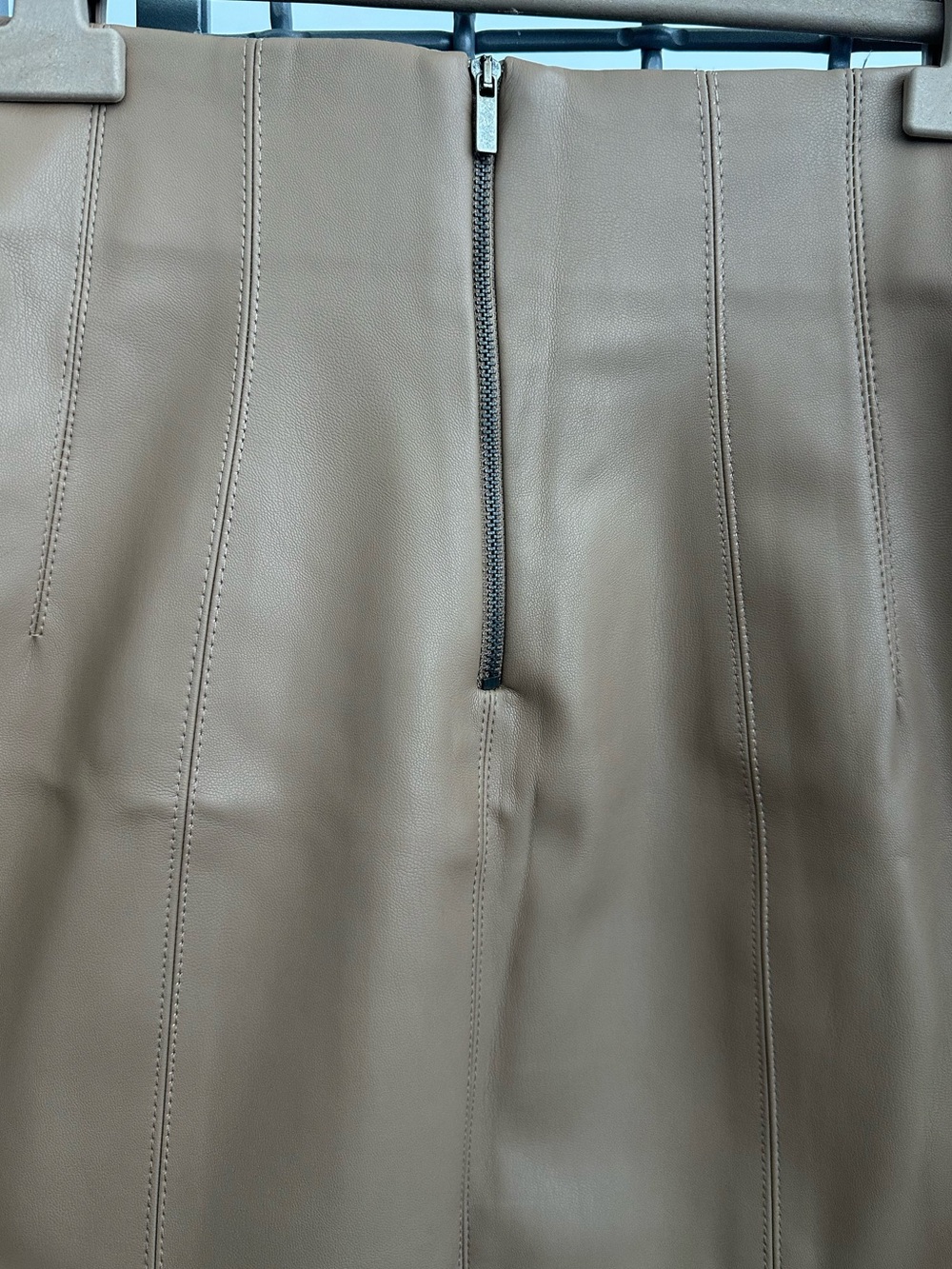 Zara tan faux leather high-waisted mini skirt with zipper Size XS - Picture 4 of 6